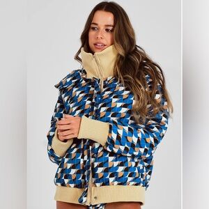 NWT Blackbough Swim Puffer Jacket